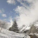Azureva Piau Engaly 3*