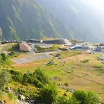 Azureva Piau Engaly 3*