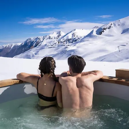 Azureva Piau Engaly Aparthotel 3*