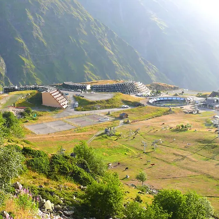 Azureva Piau Engaly 3*