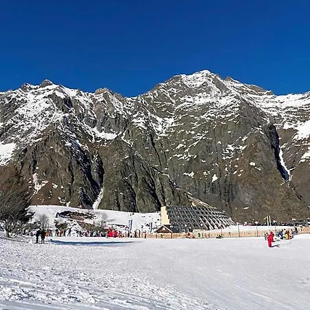 Lägenhetshotell Azureva Piau Engaly 3*