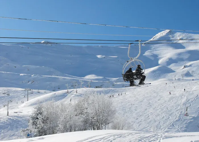 Azureva Piau Engaly 3*