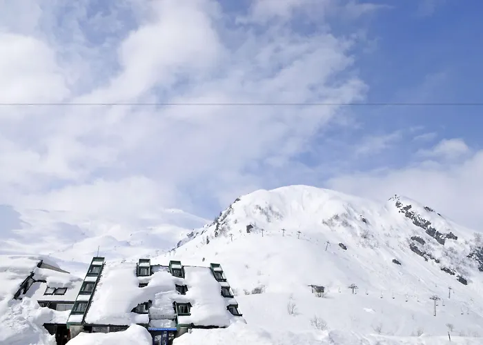 Azureva Piau Engaly 3*