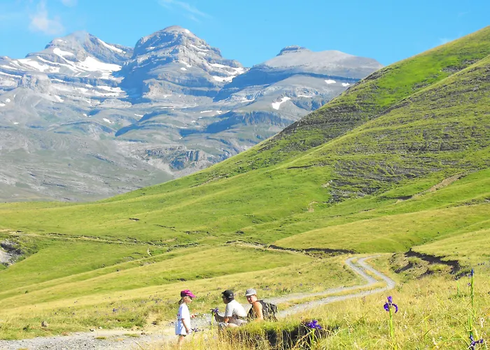 アパートホテル Azureva Piau Engaly 3*