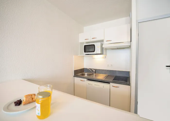 Azureva Piau Engaly 3*