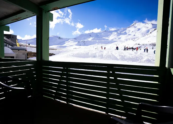 Azureva Piau Engaly アパートホテル アラヌエ