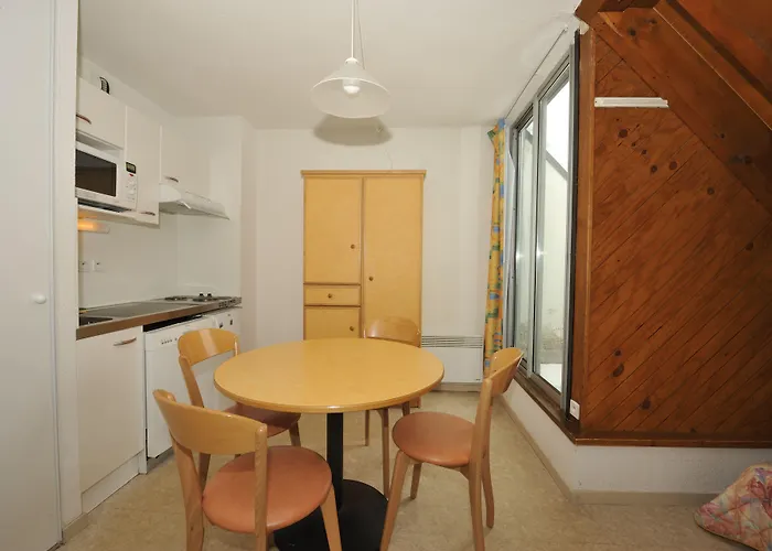 アパートホテル Azureva Piau Engaly