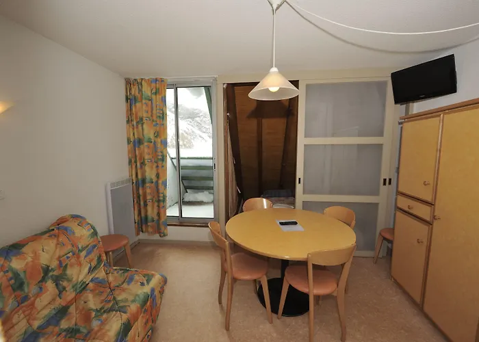 Azureva Piau Engaly 3*