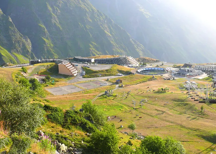 Azureva Piau Engaly 3*